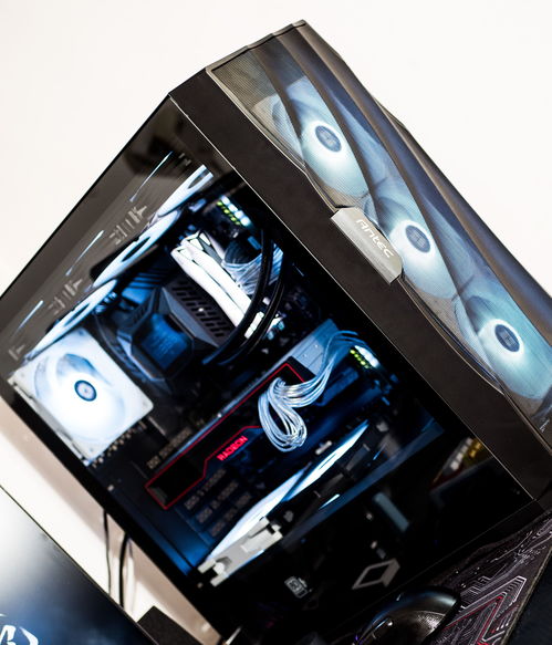 十一代酷睿牙膏倒吸 功耗爆表 這款散熱器輕松壓制大火爐